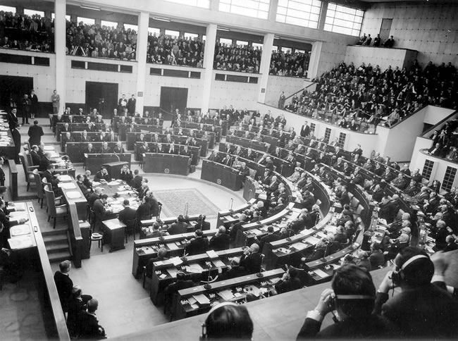 séance inaugurale du Parlement Europpéen 19 mars 1958
