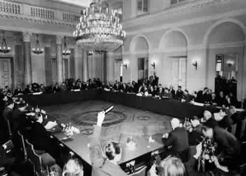 séance de signature du Pacte de Varsovie